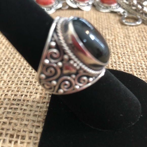 925  Solid Sterling Silver with Oval Black Onyx Stone - Picture 3 of 8